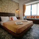Paribo Alacati Δωμάτια σε οικογενειακή κατοικία *