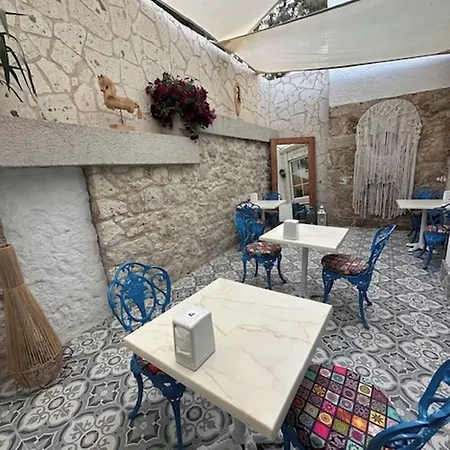 ホームステイ Paribo Alacati Çeşme